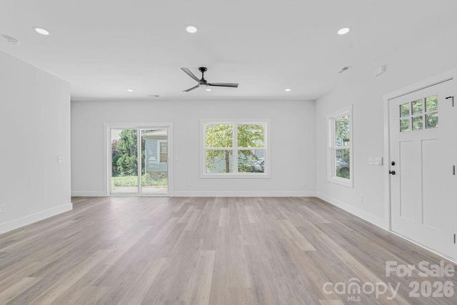 206 Prospect Street NW, Lenoir, NC 28645