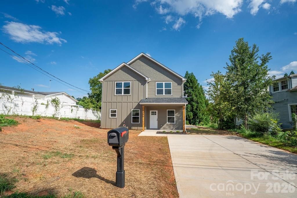 206 Prospect Street NW, Lenoir, NC 28645