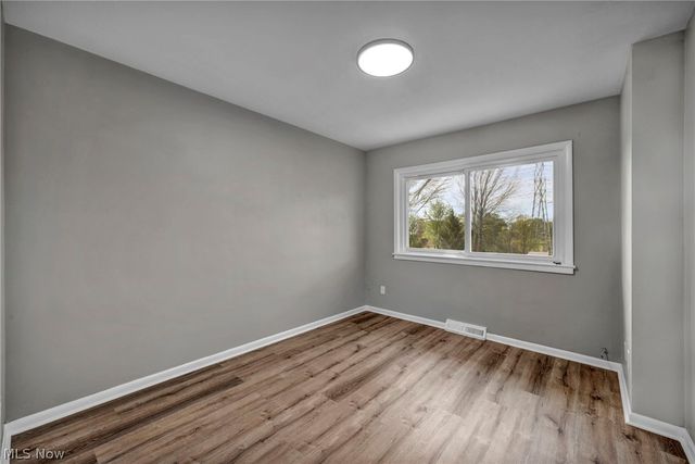 17900 Hicks Road, Walton Hills, OH 44146