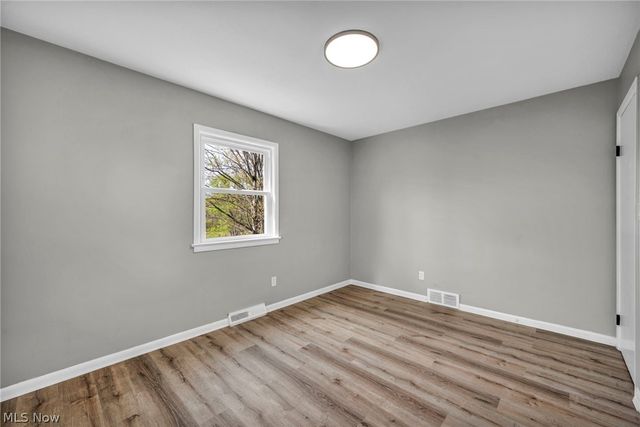 17900 Hicks Road, Walton Hills, OH 44146