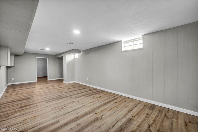 17900 Hicks Road, Walton Hills, OH 44146