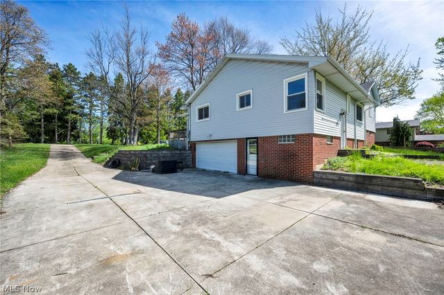 17900 Hicks Road, Walton Hills, OH 44146