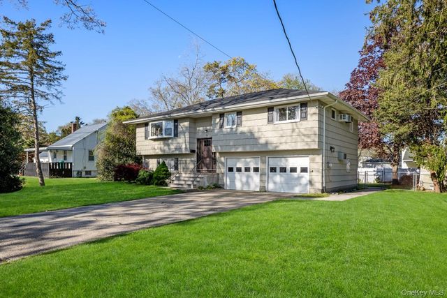 36 Matinecock Avenue, East Islip, NY 11730