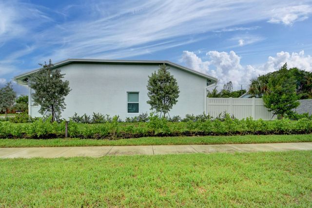 703 Dawn Place C, Lantana, FL 33462