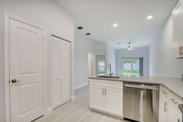 703 Dawn Place C, Lantana, FL 33462