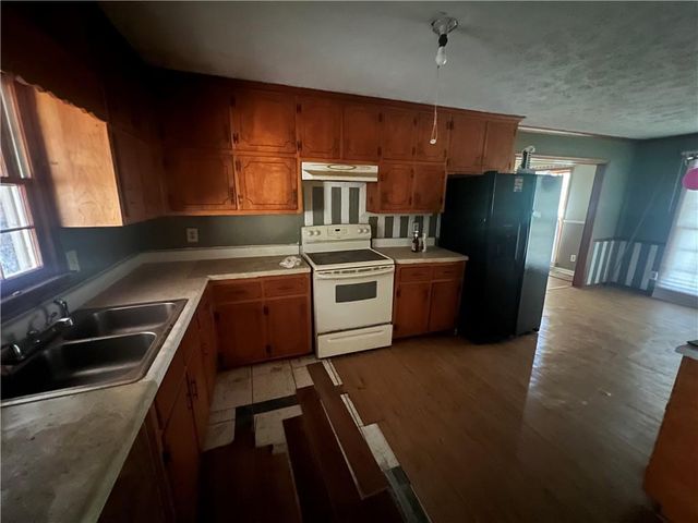 90 Club Circle, Stockbridge, GA 30281