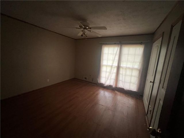 90 Club Circle, Stockbridge, GA 30281