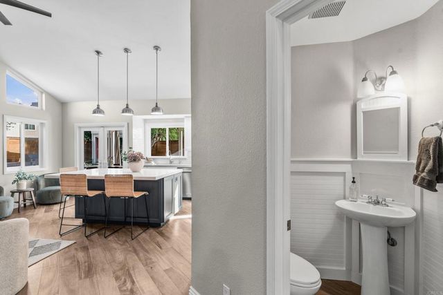 11277 Timbergate Circle, San Diego, CA 92128