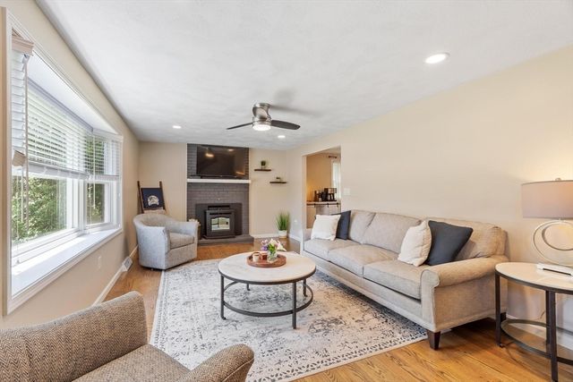 19 Brattle Street, Wilmington, MA 01887