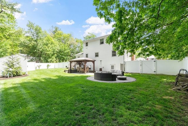 19 Brattle Street, Wilmington, MA 01887
