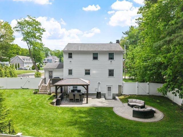 19 Brattle Street, Wilmington, MA 01887