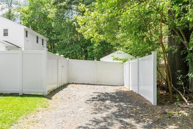 19 Brattle Street, Wilmington, MA 01887
