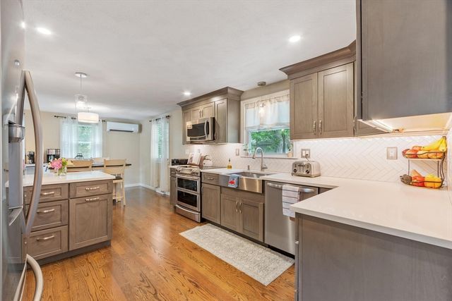 19 Brattle Street, Wilmington, MA 01887