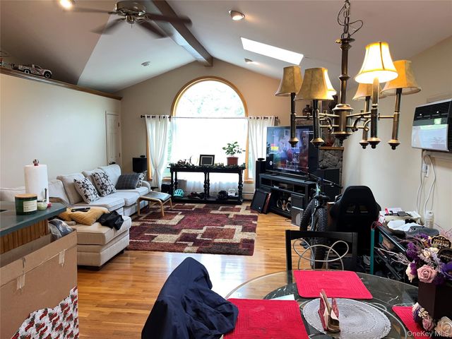 143 Pineview Avenue, Bardonia, NY 10954