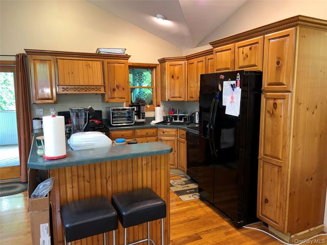 143 Pineview Avenue, Bardonia, NY 10954