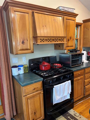 143 Pineview Avenue, Bardonia, NY 10954
