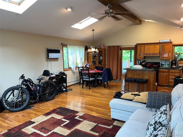 143 Pineview Avenue, Bardonia, NY 10954