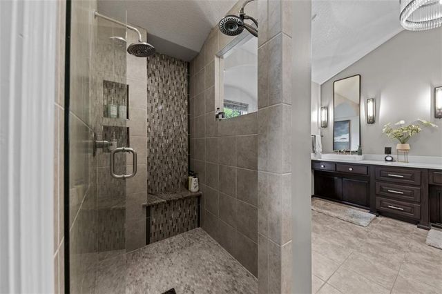 3908 W 140th Drive, Leawood, KS 66224