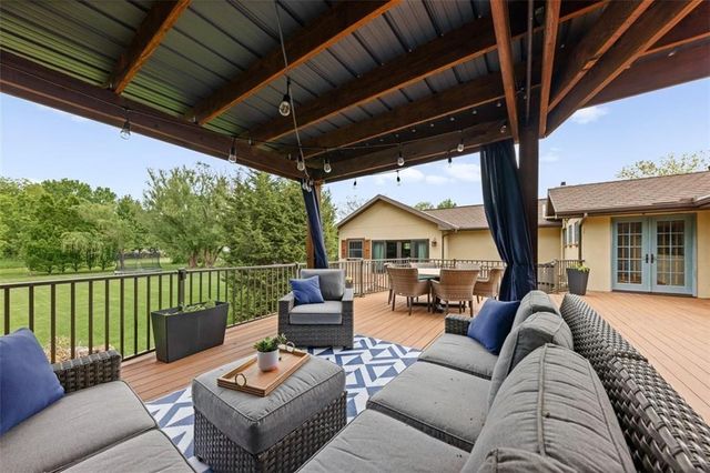 3908 W 140th Drive, Leawood, KS 66224