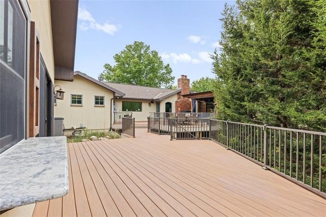 3908 W 140th Drive, Leawood, KS 66224