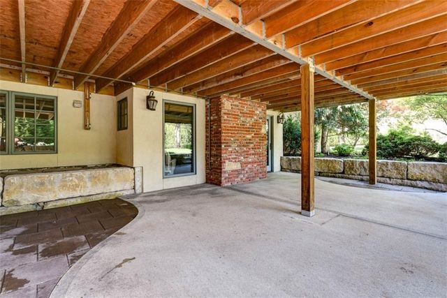 3908 W 140th Drive, Leawood, KS 66224