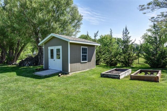 3908 W 140th Drive, Leawood, KS 66224