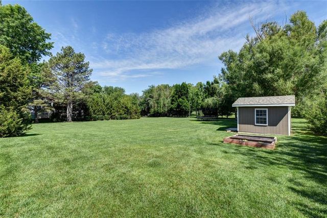 3908 W 140th Drive, Leawood, KS 66224