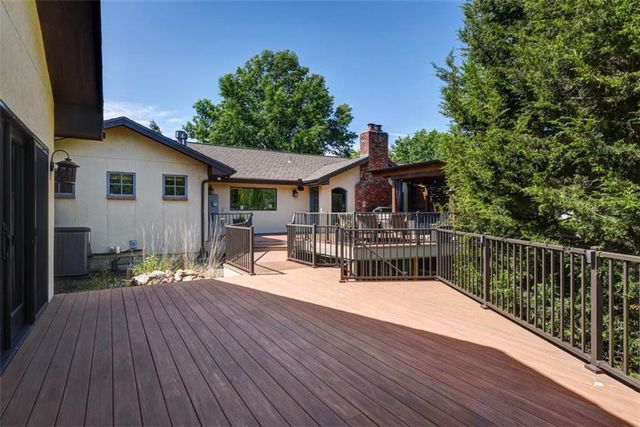 3908 W 140th Drive, Leawood, KS 66224