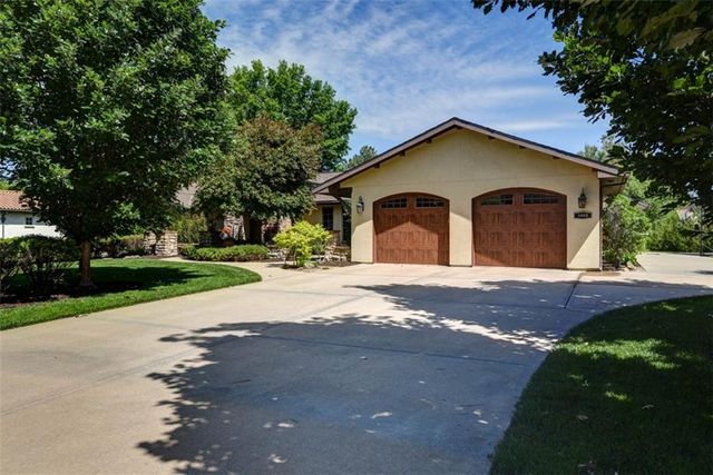 3908 W 140th Drive, Leawood, KS 66224