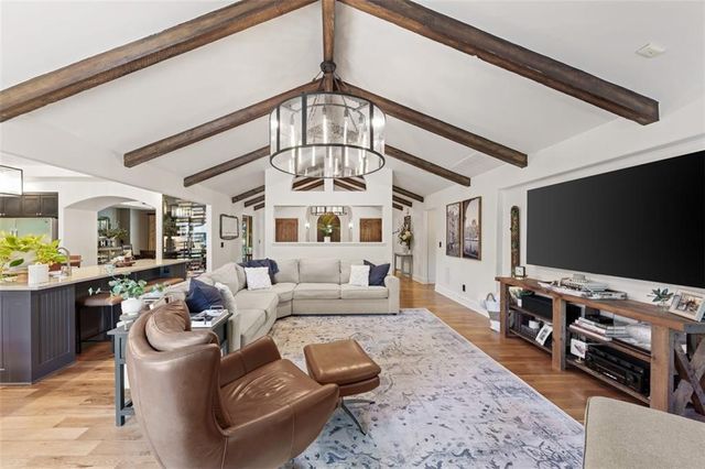 3908 W 140th Drive, Leawood, KS 66224