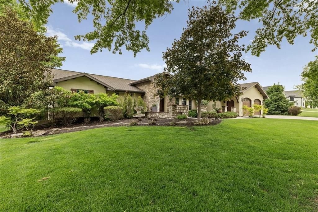 3908 W 140th Drive, Leawood, KS 66224