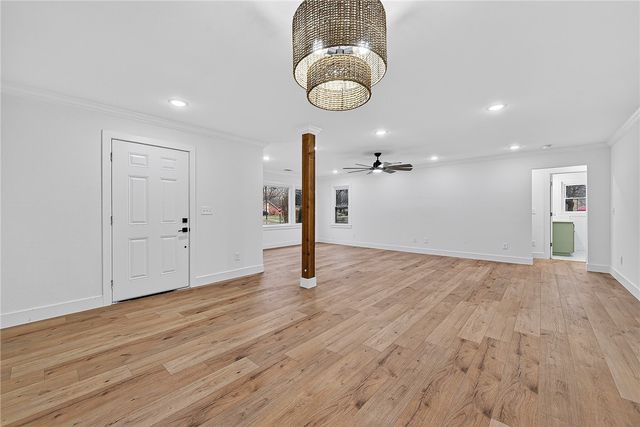 500 N West End Street, Springdale, AR 72764