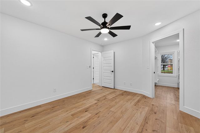 500 N West End Street, Springdale, AR 72764