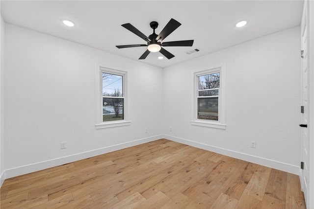 500 N West End Street, Springdale, AR 72764