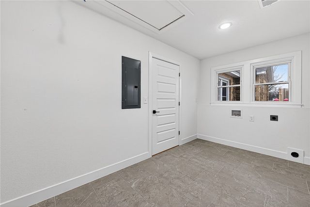 500 N West End Street, Springdale, AR 72764