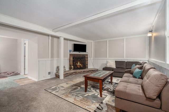 920 Cheboygan Drive, Laketon Twp, MI 49445