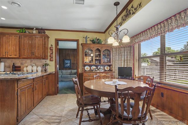 8617 S 71st East Avenue, Tulsa, OK 74133