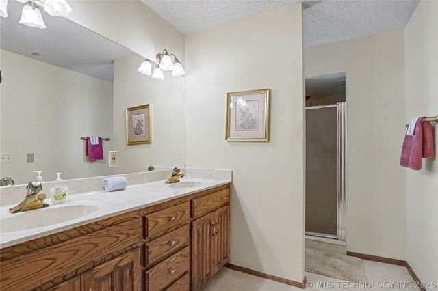 8617 S 71st East Avenue, Tulsa, OK 74133