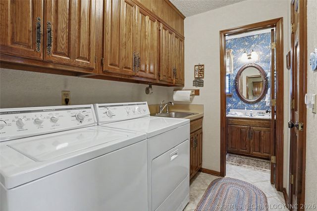 8617 S 71st East Avenue, Tulsa, OK 74133