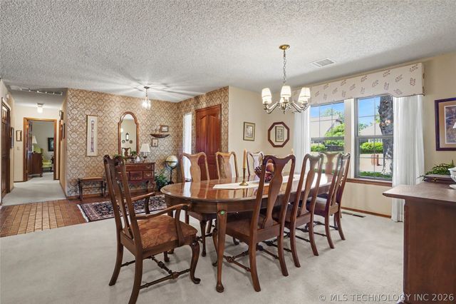 8617 S 71st East Avenue, Tulsa, OK 74133