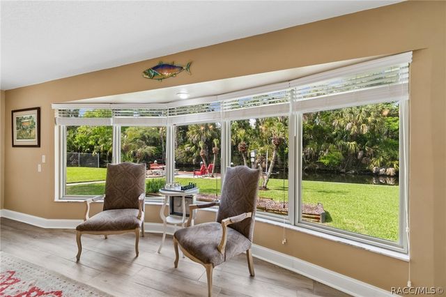 10039 W Halls River Road, Homosassa, FL 34448