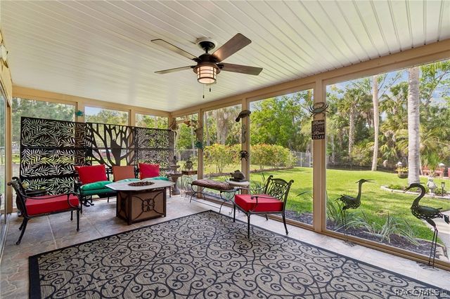 10039 W Halls River Road, Homosassa, FL 34448