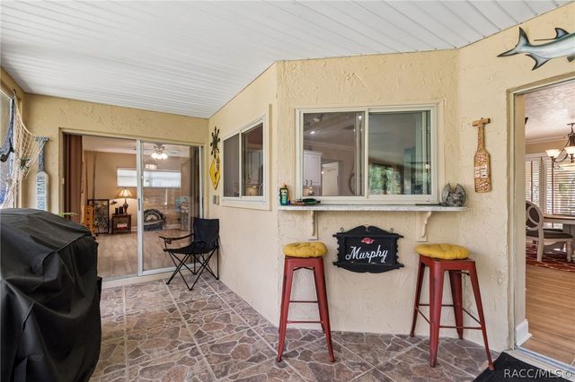 10039 W Halls River Road, Homosassa, FL 34448