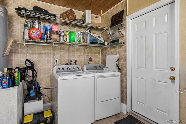 10039 W Halls River Road, Homosassa, FL 34448