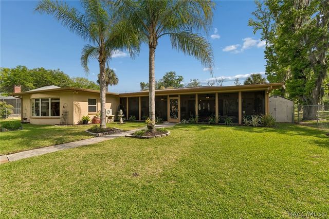 10039 W Halls River Road, Homosassa, FL 34448