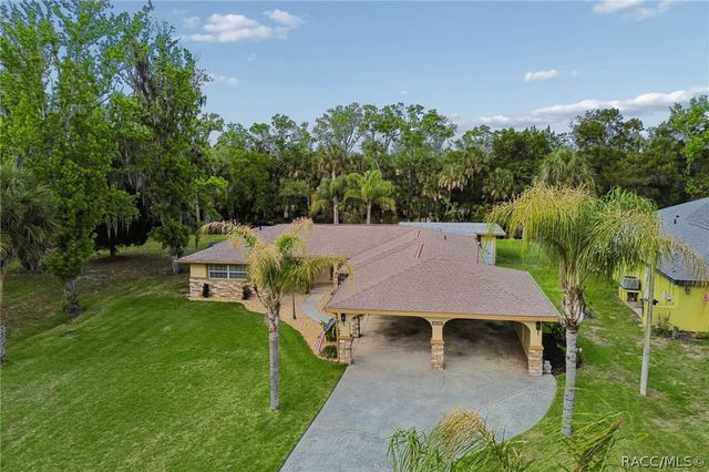 10039 W Halls River Road, Homosassa, FL 34448