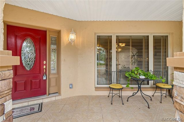 10039 W Halls River Road, Homosassa, FL 34448