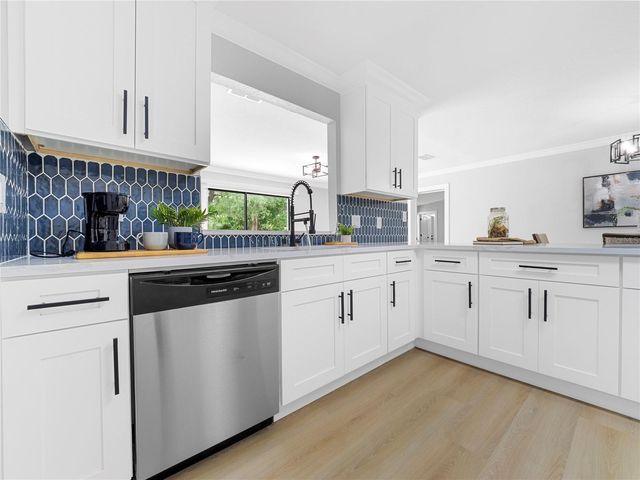 11315 CARROLLWOOD ESTATES DRIVE, Tampa, FL 33618