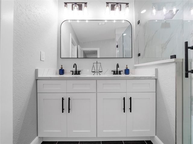 11315 CARROLLWOOD ESTATES DRIVE, Tampa, FL 33618