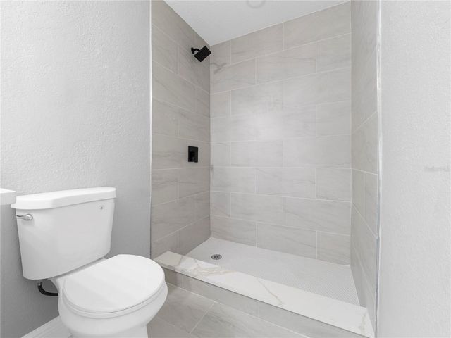 11315 CARROLLWOOD ESTATES DRIVE, Tampa, FL 33618